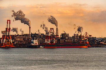 名古屋の工業地帯の夕焼け/Sunset in the industrial area of ​​Nagoya Japan