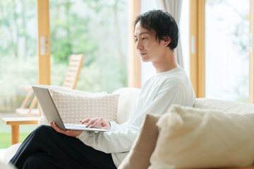 Fototapeta premium 男性 パソコン
