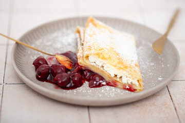 Pancakes with sweet cottage cheese and jam