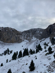 paisaje monta&ntilde;a nevada