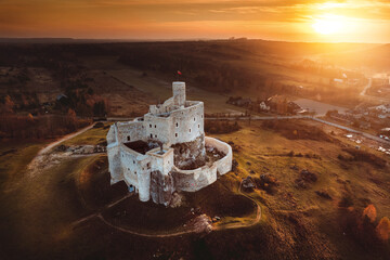 Zamek w Mirowie - Jura Krakowsko - Częstochowska © Radosław Dybała