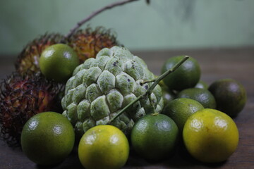Eating fruit is very good for the body because it contains a lot of fiber