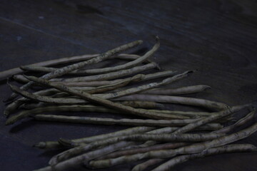 dadap beans, landes beans, cowpeas, otok beans or tolo beans.