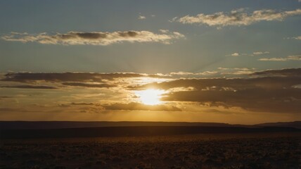 Fototapeta premium sunset, sun, sky, sunrise, sea, ocean, clouds, nature, orange, red, water, horizon, evening, cloud, landscape, sundown, beach, yellow, beautiful, color, dusk, light, dawn, reflection, moon