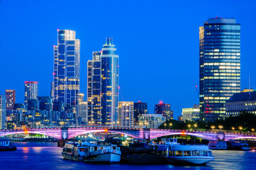 ロンドンのとても美しい夜景A very beautiful night view of London