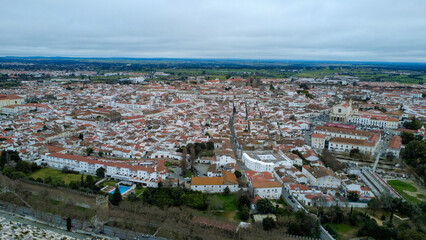 drone, vista aérea Évora, Alentejo, casas e telhados