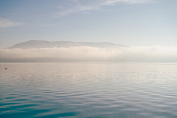 Les Brumes du Lac au Petit Matin
