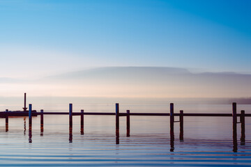 Les Brumes du Lac au Petit Matin
