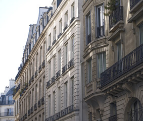 Facades d'immeuble parisiens