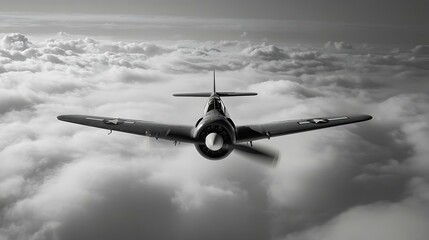 Vista superior de un F4U Corsair en vuelo, mostrando su envergadura y el caracterÃ­stico diseÃ±o de sus alas dobladas sobre un fondo de nubes blancas