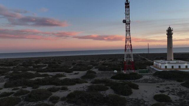 El faro de Sabinal situado en la reserva natural de Punta Entinas-Sabinar, municipio El Ejido, provincia de Almer&iacute;a, Andaluc&iacute;a, Espa&ntilde;a.
