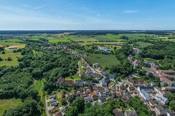 Ausblick auf das Donautal bei Bad Abbach im Kreis Kelheim im Sommer