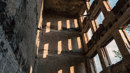 Fototapeta premium abandoned destroyed houses in a city without people during the war in Russia Kursk