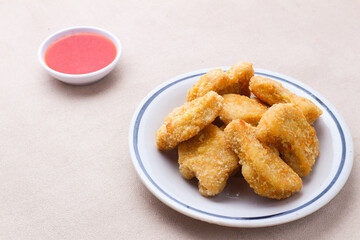 Crispy Chicken Nuggets with Dipping Sauce