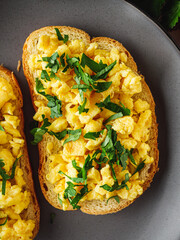 Scrambled Eggs on Toast: A Simple and Delicious Breakfast