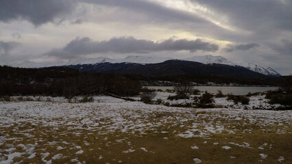 Imagen capturada en la Patagonia Argentina cerca de Ushuaia, al otro lado del Canal Beagle. Los...