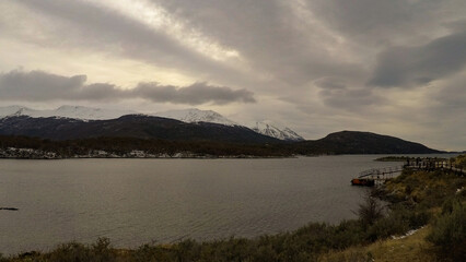 Imagen capturada en la Patagonia Argentina cerca de Ushuaia, al otro lado del Canal Beagle. Los...