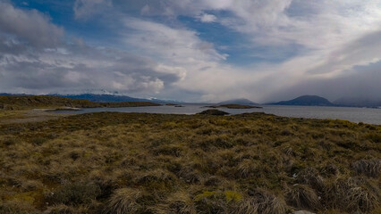 Imagen capturada en la Patagonia Argentina cerca de Ushuaia, al otro lado del Canal Beagle. Los paisajes son absolutamente increíbles.