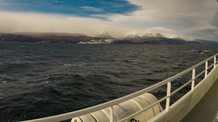 Imagen capturada en la Patagonia Argentina cerca de Ushuaia, al otro lado del Canal Beagle. Los...
