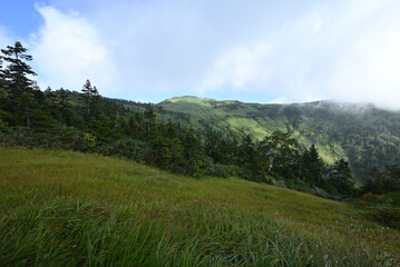Obraz premium Climbing Mt. Aizu-Komagatake, Fukushima, Japan