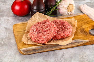 Raw round beef cutlet minced meat