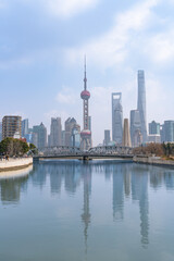 Obraz premium The Bund Waibaidu Bridge and Pudong Lujiazui