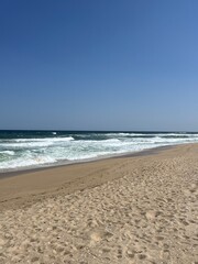 수평선과 파도 그리고 모래 