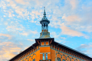 Fototapeta premium Historic Architecture Against a Colorful Sky in Budapest