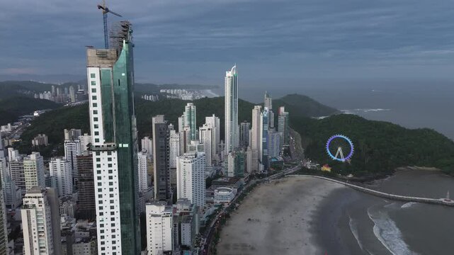 Balne&aacute;rio Cambori&uacute; vista de cima