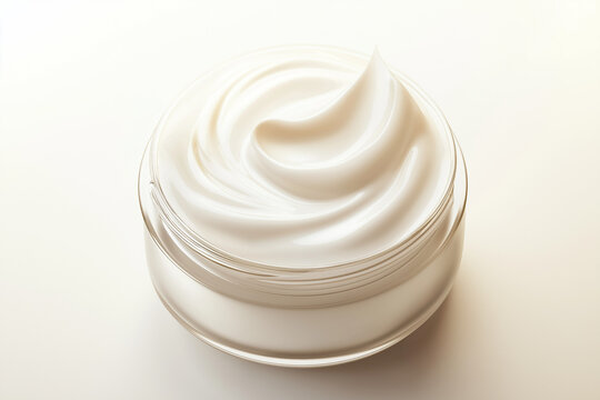 Cr&egrave;me hydratante onctueuse en pot, fond unis blanc
