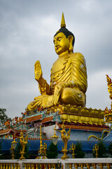 golden buddha statue