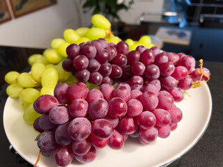 Close-up of bunch of grapes