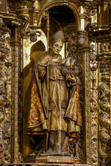 Obraz premium Sant Bartomeu i Santa Tecla church, Sitges, Catalonia, Spain. Statue