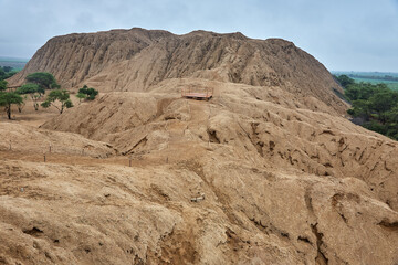 Huaca Rajada, the legendary site where the tomb of the Lord of Sipán was discovered. This ancient Moche pyramid in Lambayeque, Peru, holds some of the most extraordinary archaeological treasures.