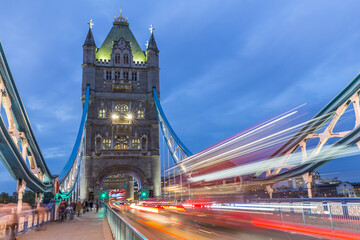 Obraz premium Tower Bridge in London at night, UK