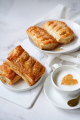 Apple Strudel - Flaky pastry with apple filling