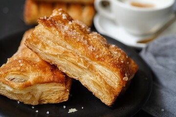Apple Strudel - Flaky pastry with apple filling