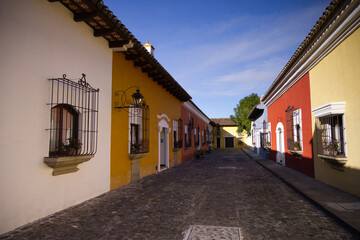 Obraz premium The colorful houses of the city of Antigua, Guatemala
