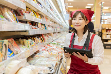 スーパーで働く人々　(プロパティリリース取得済み)