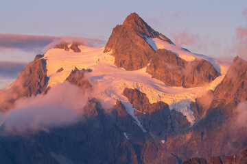 Naklejka premium Evening clouds swirling around Mount Shuksan North Cascades, Washington State