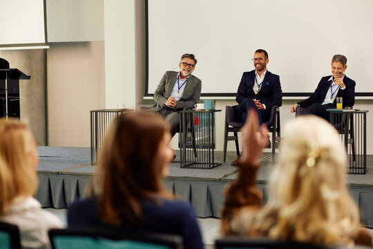 Contribution to a business conversation