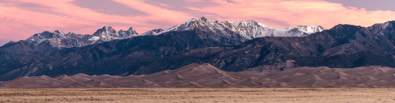 Sunrise at Great Sand Dunes National Park. Colorado. vt