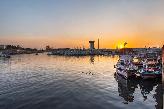 Golden Hour at Karachi&rsquo;s Coastal Dock