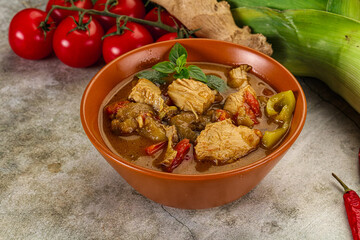 Thai curry with chicken and basil