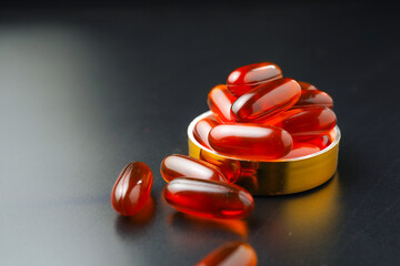 Oil filled capsules, softgel of food supplements, fish oil, omega 3, vitamin D3, vitamin E