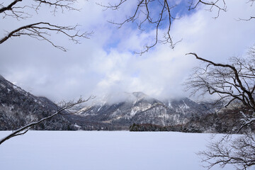 冬の湯ノ湖