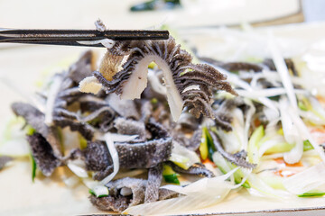 センマイ（牛の第三胃）の刺身。
町の中華料理屋で晩ごはん。
神奈川県川崎市-2024
