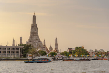Fototapeta premium The most beautiful Viewpoint Wat Arun,Buddhist temple in Bangkok, Thailand (fine particulate matter )