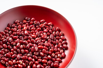 漆塗りのお椀に小豆