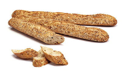 Bagietki wieloziarniste na białym tle